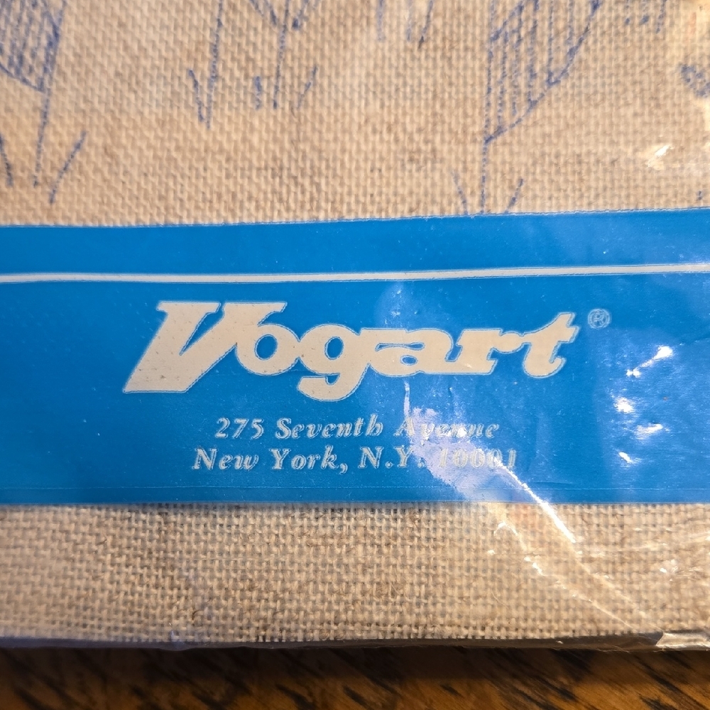 Vintage Vogart Creative Stitchery Kit with Floral Design - Picture 4 of 6